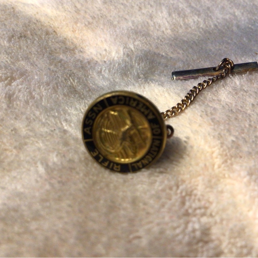 Gold Coin-Style Tie Tack with Chain - Men's Formal Accent